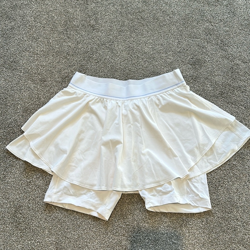 Lululemon Court Rival High-Rise Tennis Skirt Skort in White (long). EUC